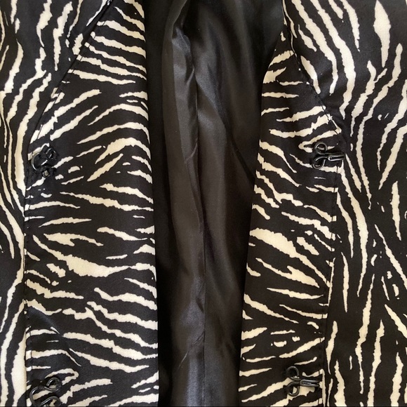 Zebra Print Jacket - Picture 8 of 10